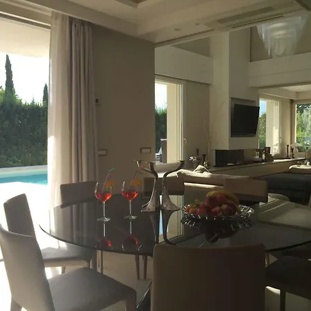 Luxurious Modern With Refreshing Pool Βίλα *