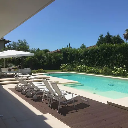 Luxurious Modern With Refreshing Pool Βίλα Φόρτε ντε Μάρμι